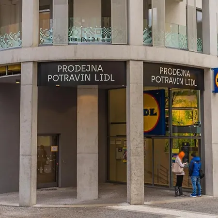 Apartman 12 Min Centrum, 200mb Wifi, Onsite Supermarket Prága